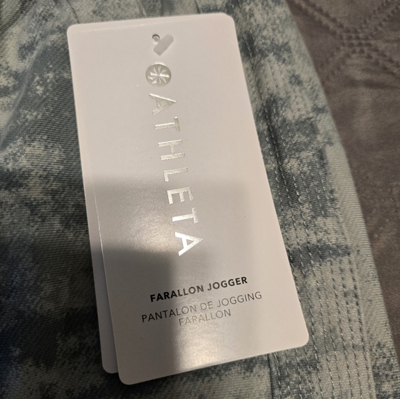 NEW Athleta Farallon joggers. Size M. - Picture 2 of 9